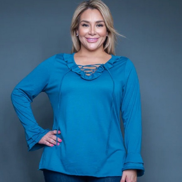 Tops - New Teal Women's Top with ruffle sleeve